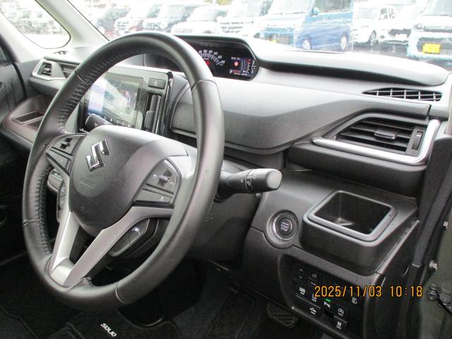 ソリオバンディット バンディット　ＨＹＢＲＩＤ　ＭＶ　２型　全方位モニターナビ　バックカメラ　オートライト　スライドドア　純正ナビ　プッシュスタート　シートヒーター　オートエアコン　衝突被害軽減システム　アイドリングストップ　横滑り防止機能　衝突安全ボディ（10枚目）