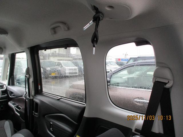 ソリオバンディット バンディット　ＨＹＢＲＩＤ　ＭＶ　２型　全方位モニターナビ　バックカメラ　オートライト　スライドドア　純正ナビ　プッシュスタート　シートヒーター　オートエアコン　衝突被害軽減システム　アイドリングストップ　横滑り防止機能　衝突安全ボディ（43枚目）