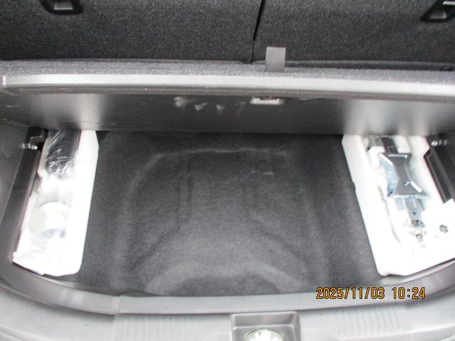 ソリオバンディット バンディット　ＨＹＢＲＩＤ　ＭＶ　２型　全方位モニターナビ　バックカメラ　オートライト　スライドドア　純正ナビ　プッシュスタート　シートヒーター　オートエアコン　衝突被害軽減システム　アイドリングストップ　横滑り防止機能　衝突安全ボディ（62枚目）