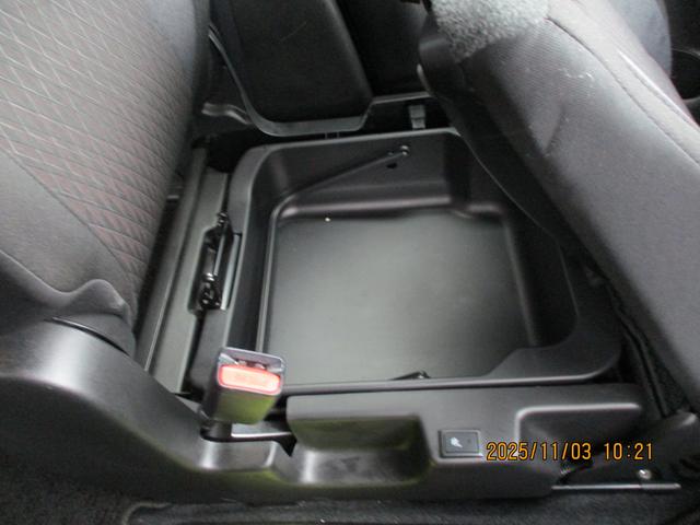 ソリオバンディット バンディット　ＨＹＢＲＩＤ　ＭＶ　２型　全方位モニターナビ　バックカメラ　オートライト　スライドドア　純正ナビ　プッシュスタート　シートヒーター　オートエアコン　衝突被害軽減システム　アイドリングストップ　横滑り防止機能　衝突安全ボディ（75枚目）