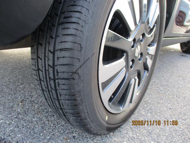 クロスビー HYBRID MZ 3型 全方位ナビ LEDヘッドライト バックカメラ オートライト 純正ナビ プッシュスタート シートヒーター オートエアコン 衝突被害軽減システム 横滑り防止機能 衝突安全ボディ(39枚目)