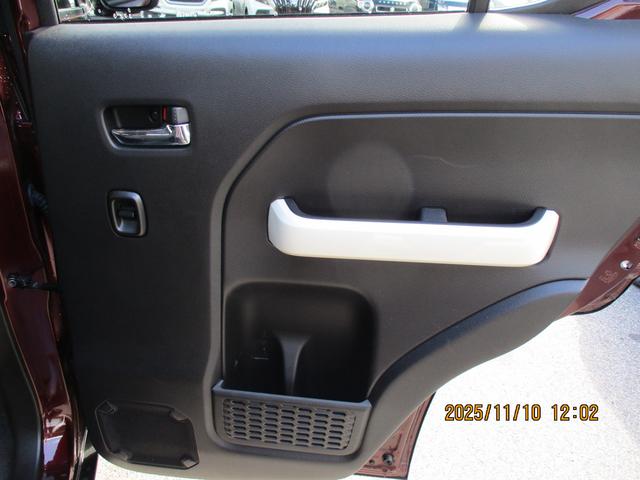 クロスビー HYBRID MZ 3型 全方位ナビ LEDヘッドライト バックカメラ オートライト 純正ナビ プッシュスタート シートヒーター オートエアコン 衝突被害軽減システム 横滑り防止機能 衝突安全ボディ(42枚目)