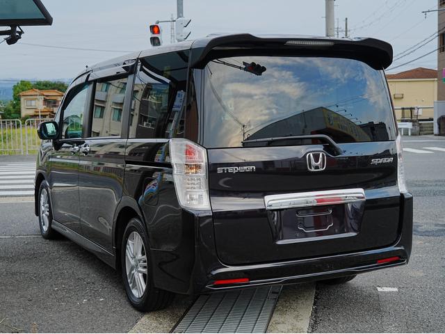 ステップワゴンスパーダ Ｚ　☆地デジナビ☆両側パワースライドドア☆バックカメラ☆フリップダウンモニター☆スマートキー☆ＥＴＣ（9枚目）