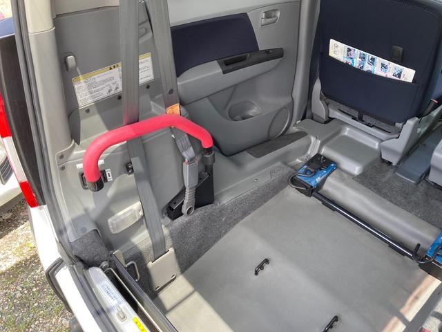 好評 ワゴンR 車いす異動車 スローパー リアシート付き 電動固定式