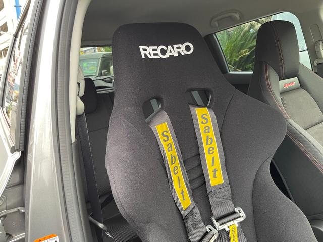 スイフトスポーツ(スズキ)ベースグレード 運転席RECARO スイフトスポーツ(スズキ)ベースグレード 運転席RECARO