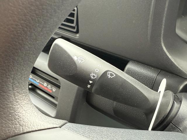 ハイゼットトラック エクストラ インディ727 4WD ポップアップ サブバッテリー 走行充電器 外部電源 家具 ベッドマット 室内照明 シンク FFヒーター アクリル窓 キャビネット収納(9枚目)