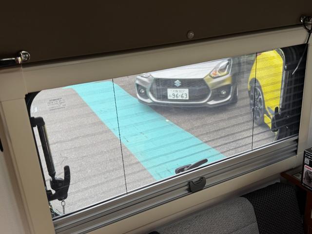 ハイゼットトラック エクストラ インディ727 4WD ポップアップ サブバッテリー 走行充電器 外部電源 家具 ベッドマット 室内照明 シンク FFヒーター アクリル窓 キャビネット収納(35枚目)