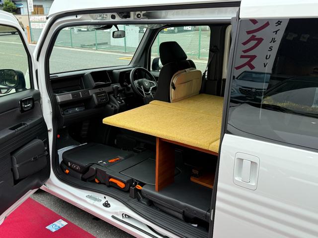 N-VAN  +スタイルファンターボ 軽キャンピングカー ポップアップ シエル 家具 ベッドマット 電子レンジ テーブル(40枚目)