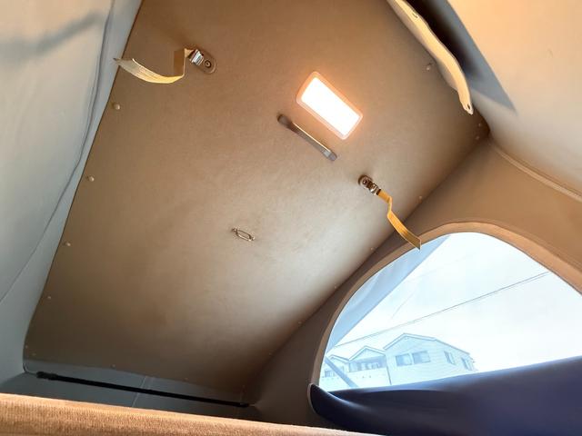 N-VAN  +スタイルファンターボ 軽キャンピングカー ポップアップ シエル 家具 ベッドマット 電子レンジ テーブル(74枚目)