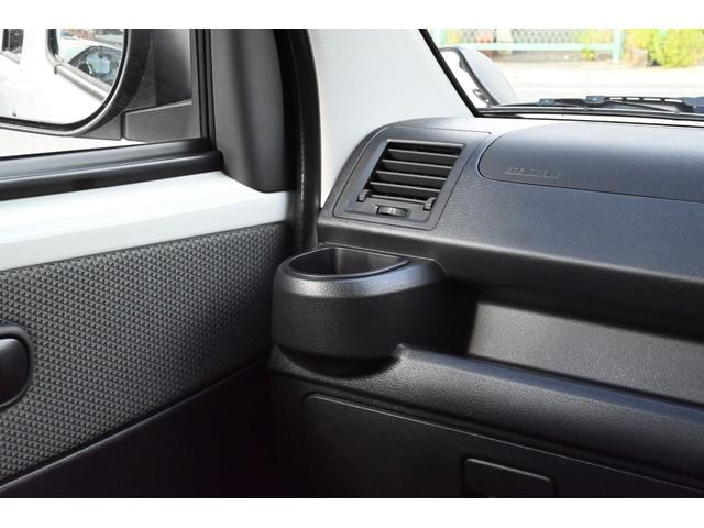 タウンエースバン GL VanDweller Zelioキャンピング車 冷蔵庫 電子レンジ シンク DC12Vクーラー 外部電源 LED照明  カーテン FASPシート 前後ドラレコ サブバッテリー 天井・床・側面断熱施工(5枚目)