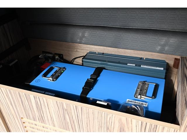 タウンエースバン GL VanDweller Zelioキャンピング車 冷蔵庫 電子レンジ シンク DC12Vクーラー 外部電源 LED照明  カーテン FASPシート 前後ドラレコ サブバッテリー 天井・床・側面断熱施工(25枚目)