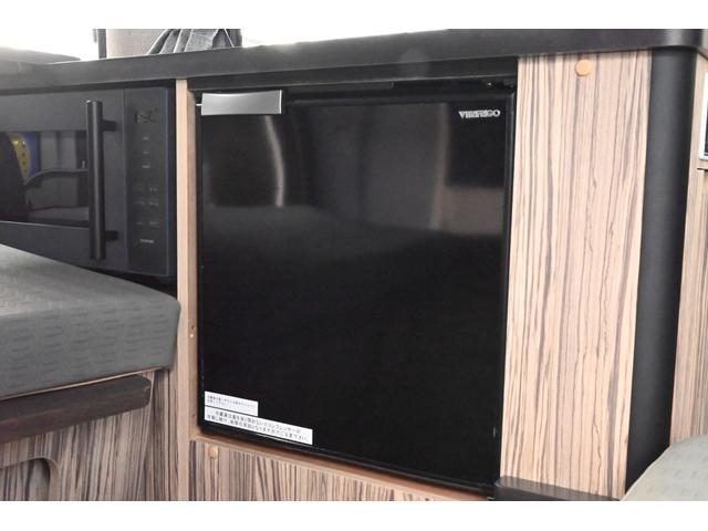 タウンエースバン GL VanDweller Zelioキャンピング車 冷蔵庫 電子レンジ シンク DC12Vクーラー 外部電源 LED照明  カーテン FASPシート 前後ドラレコ サブバッテリー 天井・床・側面断熱施工(31枚目)