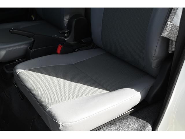 タウンエースバン GL VanDweller Zelioキャンピング車 冷蔵庫 電子レンジ シンク DC12Vクーラー 外部電源 LED照明  カーテン FASPシート 前後ドラレコ サブバッテリー 天井・床・側面断熱施工(56枚目)