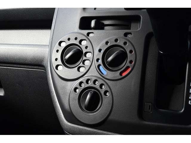 タウンエースバン GL VanDweller Zelioキャンピング車 冷蔵庫 電子レンジ シンク DC12Vクーラー 外部電源 LED照明  カーテン FASPシート 前後ドラレコ サブバッテリー 天井・床・側面断熱施工(71枚目)