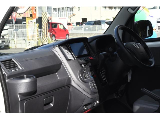 タウンエースバン GL VanDweller Zelioキャンピング車 冷蔵庫 電子レンジ シンク DC12Vクーラー 外部電源 LED照明  カーテン FASPシート 前後ドラレコ サブバッテリー 天井・床・側面断熱施工(73枚目)