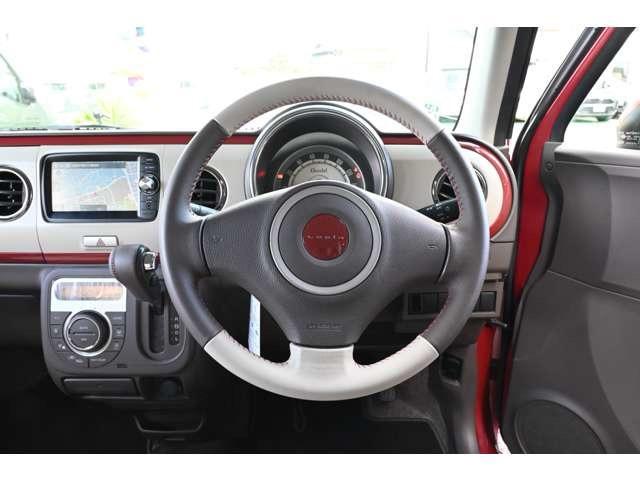 �y�����X�e�A�����O�z��ɂ����������݂ƂĂ��^�]���₷���n���h���ł��􍂋������ɂ��ݏo�Ă���܂���