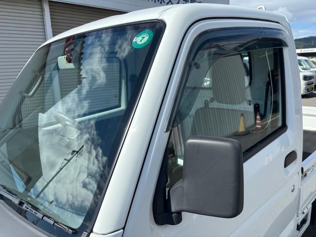 ＮＴ１００クリッパートラック ＤＸ　パートタイム４ＷＤ・３ＡＴ・エアコン・パワステ・純正ＦＭ／ＡＭオーディオ・Ｗエアバック・ＡＢＳ・三方開・荷台マット・スペアタイヤ・ヘッドライトレベライザー・フロアゴムマット・ドアバイザー・スペアキー（10枚目）