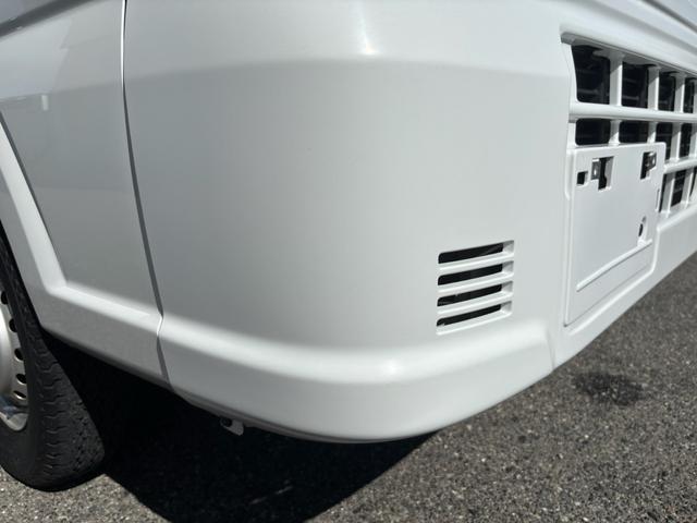ＮＴ１００クリッパートラック ＤＸ　パートタイム４ＷＤ・３ＡＴ・エアコン・パワステ・純正ＦＭ／ＡＭオーディオ・Ｗエアバック・ＡＢＳ・三方開・荷台マット・スペアタイヤ・ヘッドライトレベライザー・フロアゴムマット・ドアバイザー・スペアキー（16枚目）