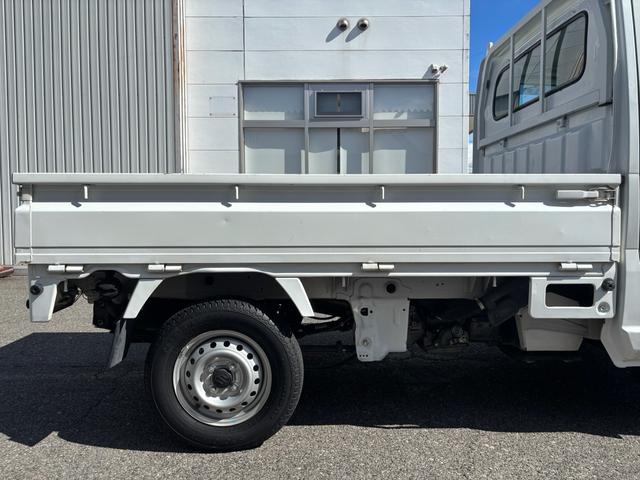 ＮＴ１００クリッパートラック ＤＸ　パートタイム４ＷＤ・３ＡＴ・エアコン・パワステ・純正ＦＭ／ＡＭオーディオ・Ｗエアバック・ＡＢＳ・三方開・荷台マット・スペアタイヤ・ヘッドライトレベライザー・フロアゴムマット・ドアバイザー・スペアキー（46枚目）