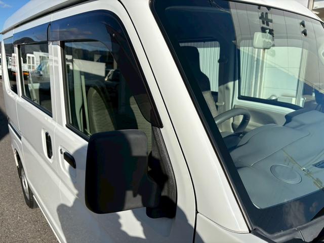 エブリイ ＰＡ　ハイルーフ・５ＡＧＳ・荷室フルフラット・純正ＡＭ／ＦＭラジオ・ヘッドライトレベライザー・フロアゴムマット・バイザー・マニュアルエアコン・１２インチ純正スチールホイール（8枚目）