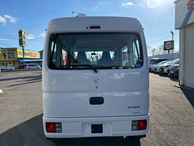エブリイ ＰＡ　ハイルーフ・５ＡＧＳ・荷室フルフラット・純正ＡＭ／ＦＭラジオ・ヘッドライトレベライザー・フロアゴムマット・バイザー・マニュアルエアコン・１２インチ純正スチールホイール（34枚目）
