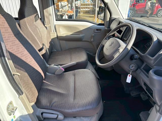 エブリイ ＰＡ　ハイルーフ・５ＡＧＳ・荷室フルフラット・純正ＡＭ／ＦＭラジオ・ヘッドライトレベライザー・フロアゴムマット・バイザー・マニュアルエアコン・１２インチ純正スチールホイール（66枚目）