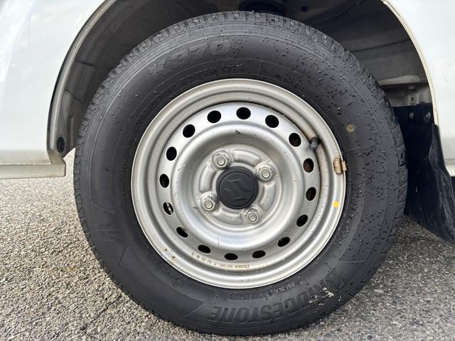 キャリイトラック ＫＣエアコン・パワステ　スズキセーフティサポート装着車・デュアルカメラブレーキサポート・３ＡＴ・２ＷＤ・ＥＴＣ・Ｗエアバック・ヘッドライトレベライザー・ドアバイザー・アッパーメンバーガード・アングルポストプロテクター・三方開（32枚目）