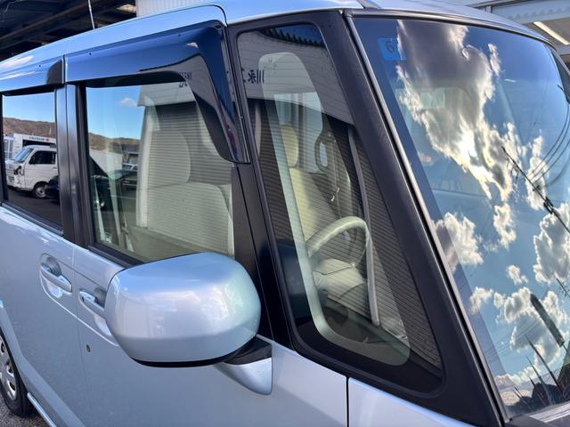 Ｎ－ＢＯＸ Ｇ・Ｌパッケージ　社外ナビ・ＣＤ・ＤＶＤ・ＵＳＢ・ＴＶ・ＦＭ／ＡＭラジオ・バックカメラ・ＥＴＣ・両側スライド片側電動ドア・オートエアコン・電動格納ドアミラー・ＥＳＣ・ＡＢＳ・純正フロアマット・プッシュスタート・ＣＶＴ（8枚目）