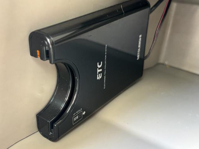 Ｎ－ＢＯＸ Ｇ・Ｌパッケージ　社外ナビ・ＣＤ・ＤＶＤ・ＵＳＢ・ＴＶ・ＦＭ／ＡＭラジオ・バックカメラ・ＥＴＣ・両側スライド片側電動ドア・オートエアコン・電動格納ドアミラー・ＥＳＣ・ＡＢＳ・純正フロアマット・プッシュスタート・ＣＶＴ（67枚目）