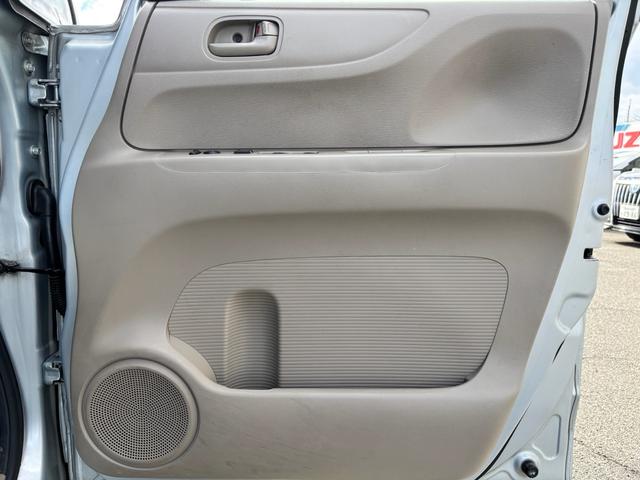 Ｎ－ＢＯＸ Ｇ・Ｌパッケージ　社外ナビ・ＣＤ・ＤＶＤ・ＵＳＢ・ＴＶ・ＦＭ／ＡＭラジオ・バックカメラ・ＥＴＣ・両側スライド片側電動ドア・オートエアコン・電動格納ドアミラー・ＥＳＣ・ＡＢＳ・純正フロアマット・プッシュスタート・ＣＶＴ（68枚目）