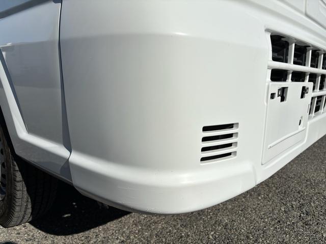 ＮＴ１００クリッパートラック 　宅配仕様・３ＡＴ・社外ナビ・フルセグ・バックカメラ・ＡＢＳ・荷台幌付・ラッシングレール・４枚リーフスプリング・Ｗエアバック・フロアゴムマット・エアコン・パワステ・ヘッドライトレベライザー・スペアタイヤ（16枚目）