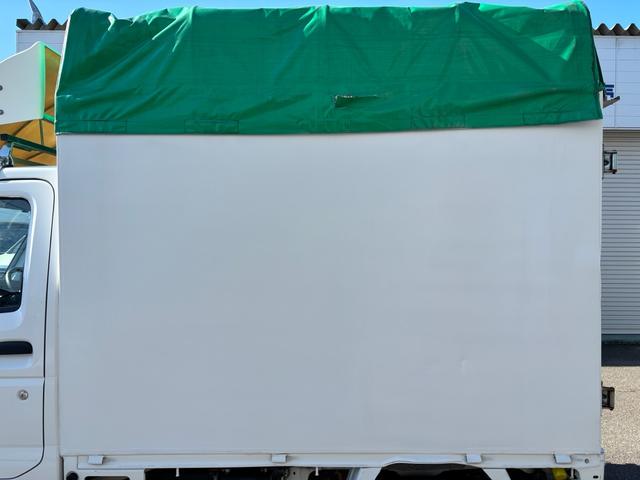 ＮＴ１００クリッパートラック 　宅配仕様・３ＡＴ・社外ナビ・フルセグ・バックカメラ・ＡＢＳ・荷台幌付・ラッシングレール・４枚リーフスプリング・Ｗエアバック・フロアゴムマット・エアコン・パワステ・ヘッドライトレベライザー・スペアタイヤ（24枚目）