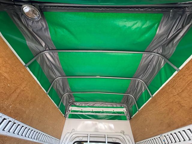 ＮＴ１００クリッパートラック 　宅配仕様・３ＡＴ・社外ナビ・フルセグ・バックカメラ・ＡＢＳ・荷台幌付・ラッシングレール・４枚リーフスプリング・Ｗエアバック・フロアゴムマット・エアコン・パワステ・ヘッドライトレベライザー・スペアタイヤ（52枚目）