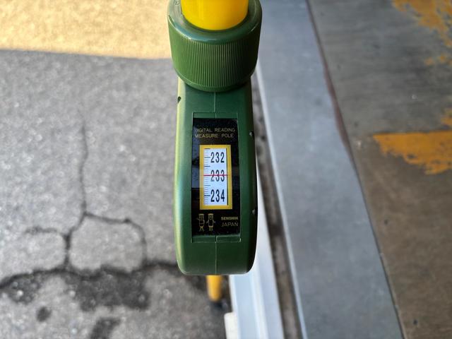 ＮＴ１００クリッパートラック 　宅配仕様・３ＡＴ・社外ナビ・フルセグ・バックカメラ・ＡＢＳ・荷台幌付・ラッシングレール・４枚リーフスプリング・Ｗエアバック・フロアゴムマット・エアコン・パワステ・ヘッドライトレベライザー・スペアタイヤ（54枚目）