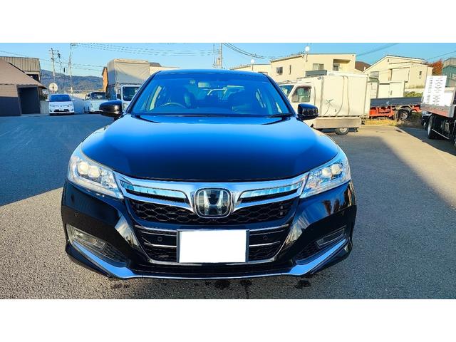 アコードハイブリッド ＥＸ　ユーザー買取車両・禁煙車・黒本革シート・バックカメラ・前席パワーシート・ＬＫＡＳ・ＣＭＢＳ・レーダークルーズコントロール・前席シートヒーター・ビルトインＥＴＣ・前後クリアランスソナー・１８ＡＷ（2枚目）