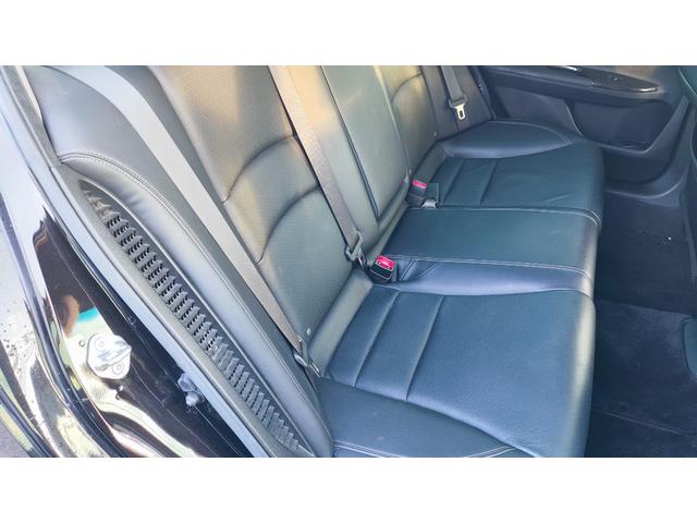 アコードハイブリッド ＥＸ　ユーザー買取車両・禁煙車・黒本革シート・バックカメラ・前席パワーシート・ＬＫＡＳ・ＣＭＢＳ・レーダークルーズコントロール・前席シートヒーター・ビルトインＥＴＣ・前後クリアランスソナー・１８ＡＷ（32枚目）