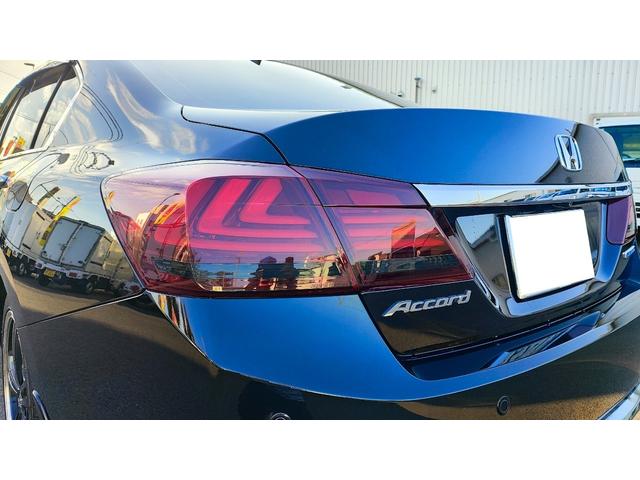 アコードハイブリッド ＥＸ　ユーザー買取車両・禁煙車・黒本革シート・バックカメラ・前席パワーシート・ＬＫＡＳ・ＣＭＢＳ・レーダークルーズコントロール・前席シートヒーター・ビルトインＥＴＣ・前後クリアランスソナー・１８ＡＷ（57枚目）
