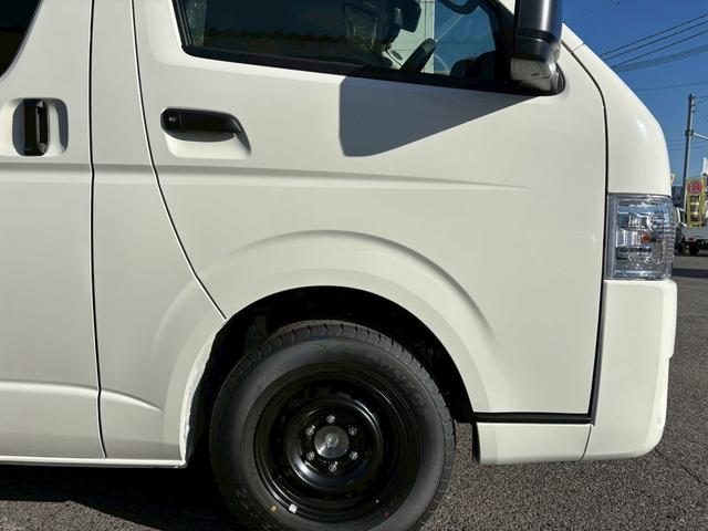 ハイエースバン ＤＸ　ＧＬパッケージ　純正ビルトインＥＴＣ　トヨタセーフティセンス　１ＧＤディーゼルターボエンジン　ステアリングスイッチ　前後同色バンパー　メッキグリル　メッキバックドアガーニッシュ　リヤコンビランプ　ホイールキャップ（27枚目）