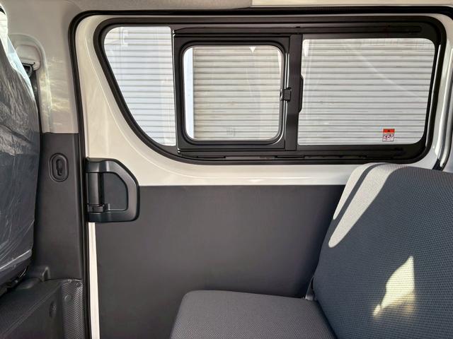 ハイエースバン ＤＸ　ＧＬパッケージ　純正ビルトインＥＴＣ　トヨタセーフティセンス　１ＧＤディーゼルターボエンジン　ステアリングスイッチ　前後同色バンパー　メッキグリル　メッキバックドアガーニッシュ　リヤコンビランプ　ホイールキャップ（45枚目）