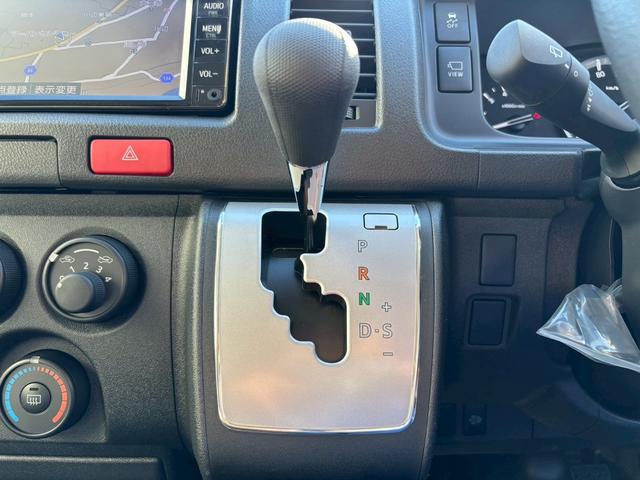 ハイエースバン ＤＸ　ＧＬパッケージ　純正ビルトインＥＴＣ　トヨタセーフティセンス　１ＧＤディーゼルターボエンジン　ステアリングスイッチ　前後同色バンパー　メッキグリル　メッキバックドアガーニッシュ　リヤコンビランプ　ホイールキャップ（76枚目）