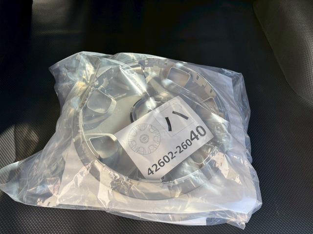 ハイエースバン ＤＸ　ＧＬパッケージ　純正ビルトインＥＴＣ　トヨタセーフティセンス　１ＧＤディーゼルターボエンジン　ステアリングスイッチ　前後同色バンパー　メッキグリル　メッキバックドアガーニッシュ　リヤコンビランプ　ホイールキャップ（79枚目）