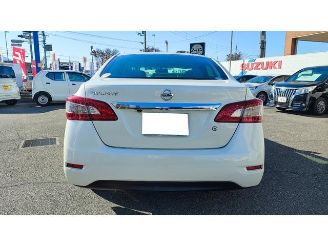 シルフィ Ｘ　ワンオーナー・フォグライト・オートライト・ウィンカードアミラー・プッシュスタート・フルオートエアコン・純正フルセグナビ・バックカメラ・禁煙車（10枚目）