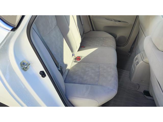 シルフィ Ｘ　ワンオーナー・フォグライト・オートライト・ウィンカードアミラー・プッシュスタート・フルオートエアコン・純正フルセグナビ・バックカメラ・禁煙車（30枚目）