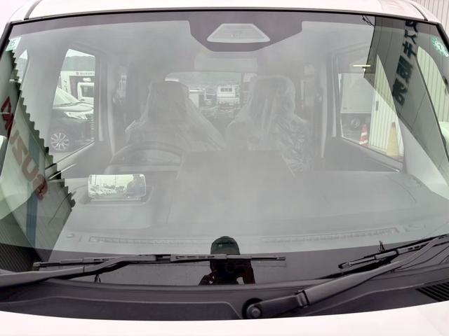 スペーシアカスタム ハイブリッドＸＳターボ　全方位モニター付メモリーナビゲーション（９インチ）・両側電動スライドドア・ヘッドアップディスプレイ・ＬＥＤヘッド／フォグ・電動パーキングブレーキ・ステアリングヒーター・シートヒーター・後席オットマン（12枚目）