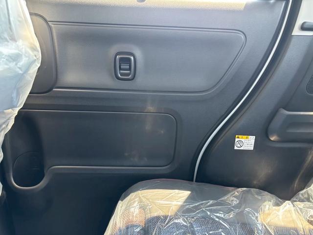 スペーシアカスタム ハイブリッドＸＳターボ　全方位モニター付メモリーナビゲーション（９インチ）・両側電動スライドドア・ヘッドアップディスプレイ・ＬＥＤヘッド／フォグ・電動パーキングブレーキ・ステアリングヒーター・シートヒーター・後席オットマン（50枚目）