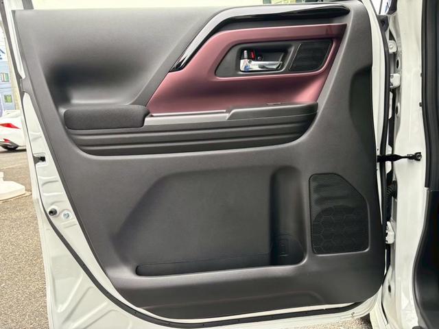 スペーシアカスタム ハイブリッドＸＳターボ　全方位モニター付メモリーナビゲーション（９インチ）・両側電動スライドドア・ヘッドアップディスプレイ・ＬＥＤヘッド／フォグ・電動パーキングブレーキ・ステアリングヒーター・シートヒーター・後席オットマン（53枚目）