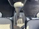 ＤＸ　パートタイム４ＷＤ・３ＡＴ・エアコン・パワステ・純正ＦＭ／ＡＭオーディオ・Ｗエアバック・ＡＢＳ・三方開・荷台マット・スペアタイヤ・ヘッドライトレベライザー・フロアゴムマット・ドアバイザー・スペアキー（64枚目）