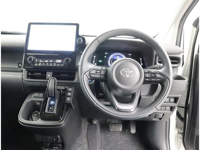 シエンタ ハイブリッドＺ　フルセグ　メモリーナビ　ＤＶＤ再生　ミュージックプレイヤー接続可　バックカメラ　衝突被害軽減システム　ＥＴＣ　ドラレコ　両側電動スライド　ＬＥＤヘッドランプ　ウオークスルー　乗車定員７人　３列シート（11枚目）