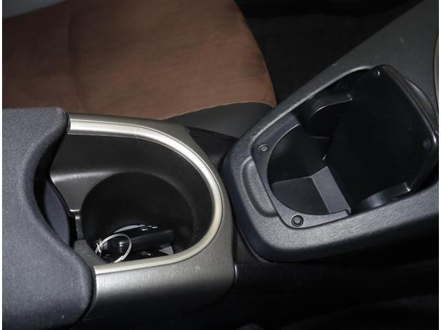 プリウス Ｇ　フルセグ　メモリーナビ　ＤＶＤ再生　ミュージックプレイヤー接続可　バックカメラ　ＥＴＣ　ＨＩＤヘッドライト　ワンオーナー　記録簿（18枚目）