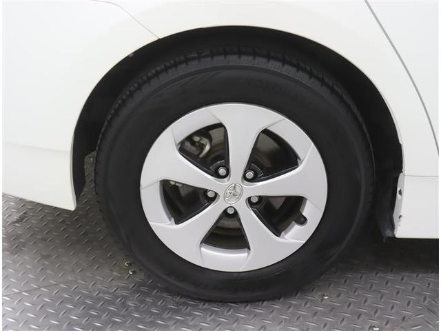 プリウス Ｇ　フルセグ　メモリーナビ　ＤＶＤ再生　ミュージックプレイヤー接続可　バックカメラ　ＥＴＣ　ＨＩＤヘッドライト　ワンオーナー　記録簿（29枚目）